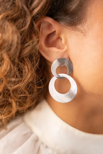 CLASSIC DUBBEL CHARM SATIN OORBELLEN