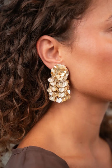 LOTT GIOIELLI - GOUDKLEURIGE OORBELLEN ELIN HAMMERED FLOWER WATERFALL